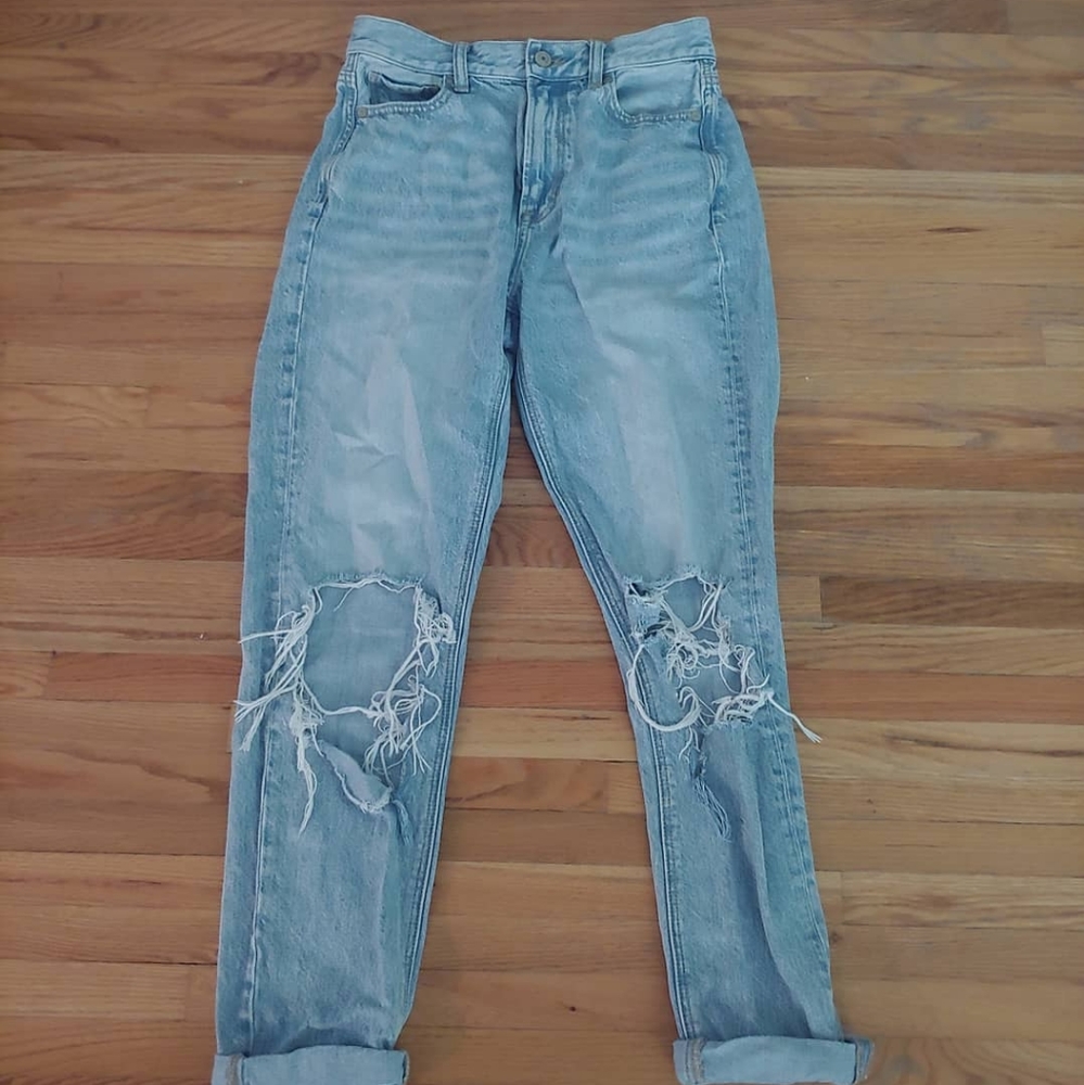 American Eagle Mom Jeans
